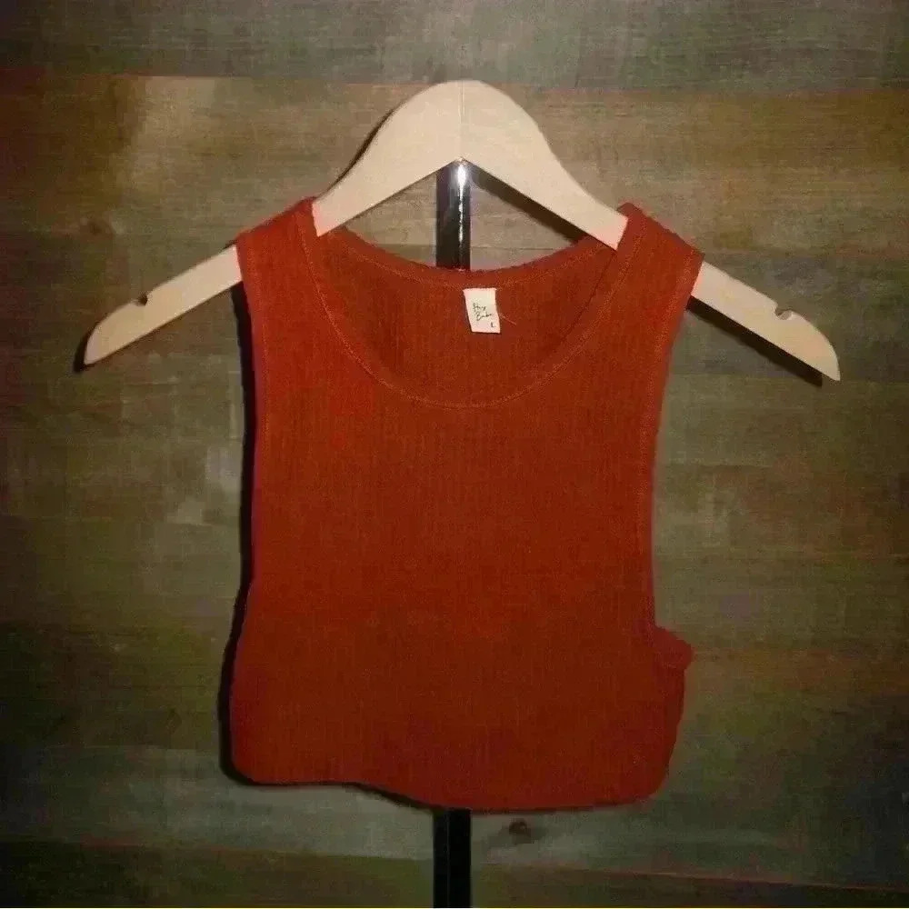 Rust cropped tank top - L